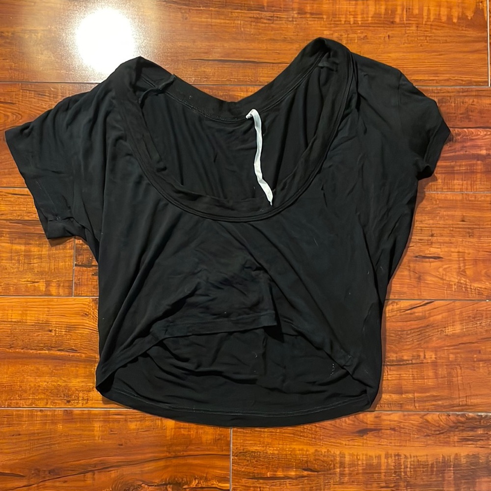 AYAI cropped top
